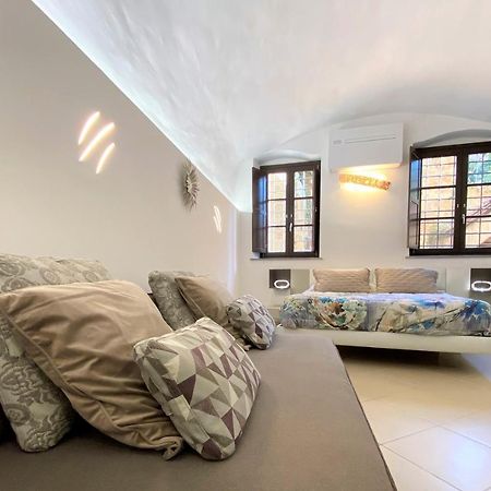 Violante House-Appartamento In Centro Storico Siena Exterior photo