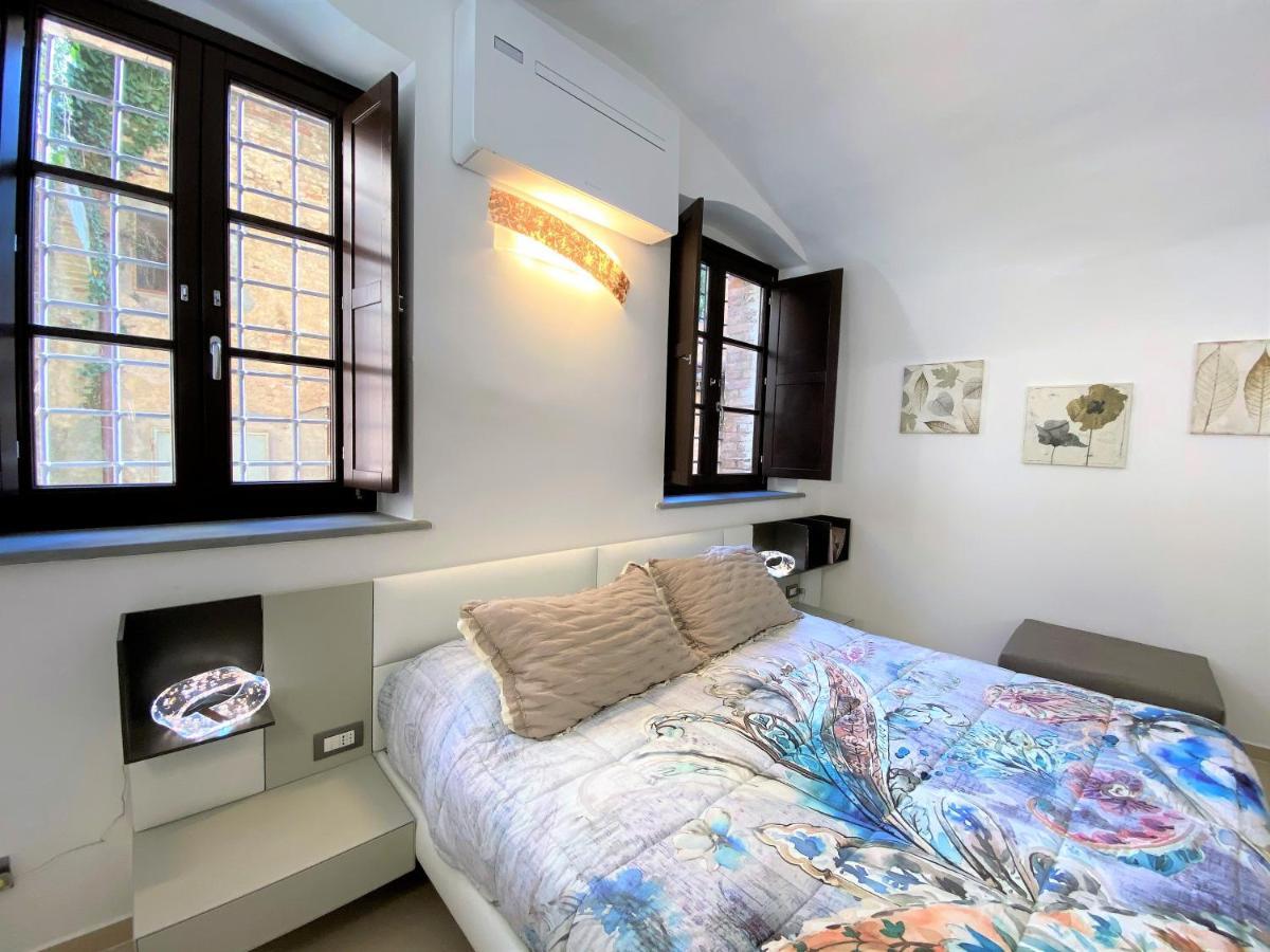 Violante House-Appartamento In Centro Storico Siena Exterior photo